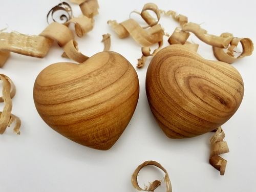 Herz Handschmeichler aus Holz